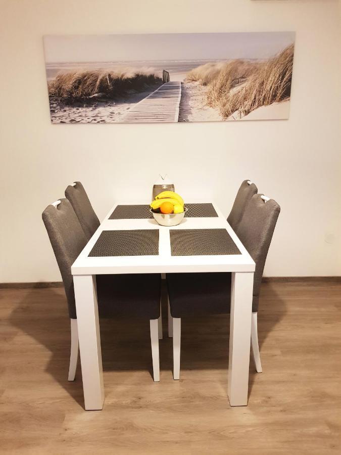 Апартаменты Apartman Monte Rizzi Пула Экстерьер фото